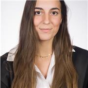 Graduada en Química de la UB y cursando un master en nanociencia. Imparto clases de Química, Mates y Física a estudiantes de ESO